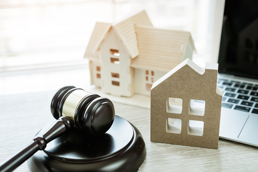 House miniature and gavel